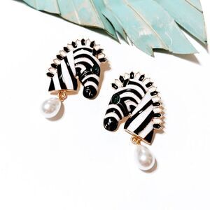 Zebra dangle earrings S167